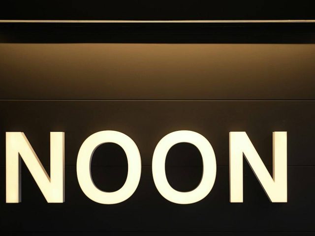 Lettres boîtier à éclairage indirect (halo lumineux)