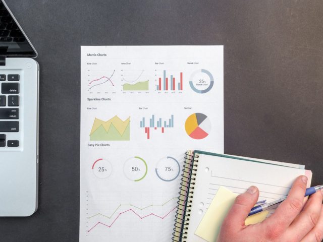 Semrush ou Ahrefs : quel outil SEO choisir ?