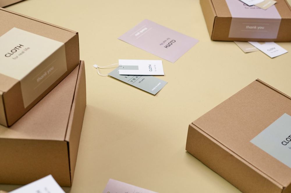 Présentoirs en carton pour boutique, matériau économique et flexible