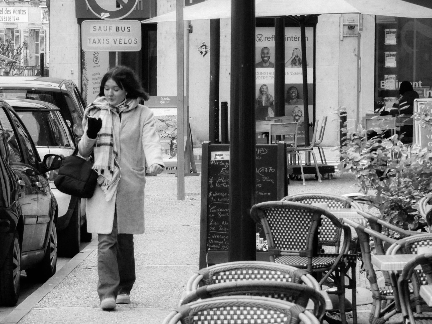 Publicité : À La Flèche et à Sanary, quel impact pour vos commerces ?