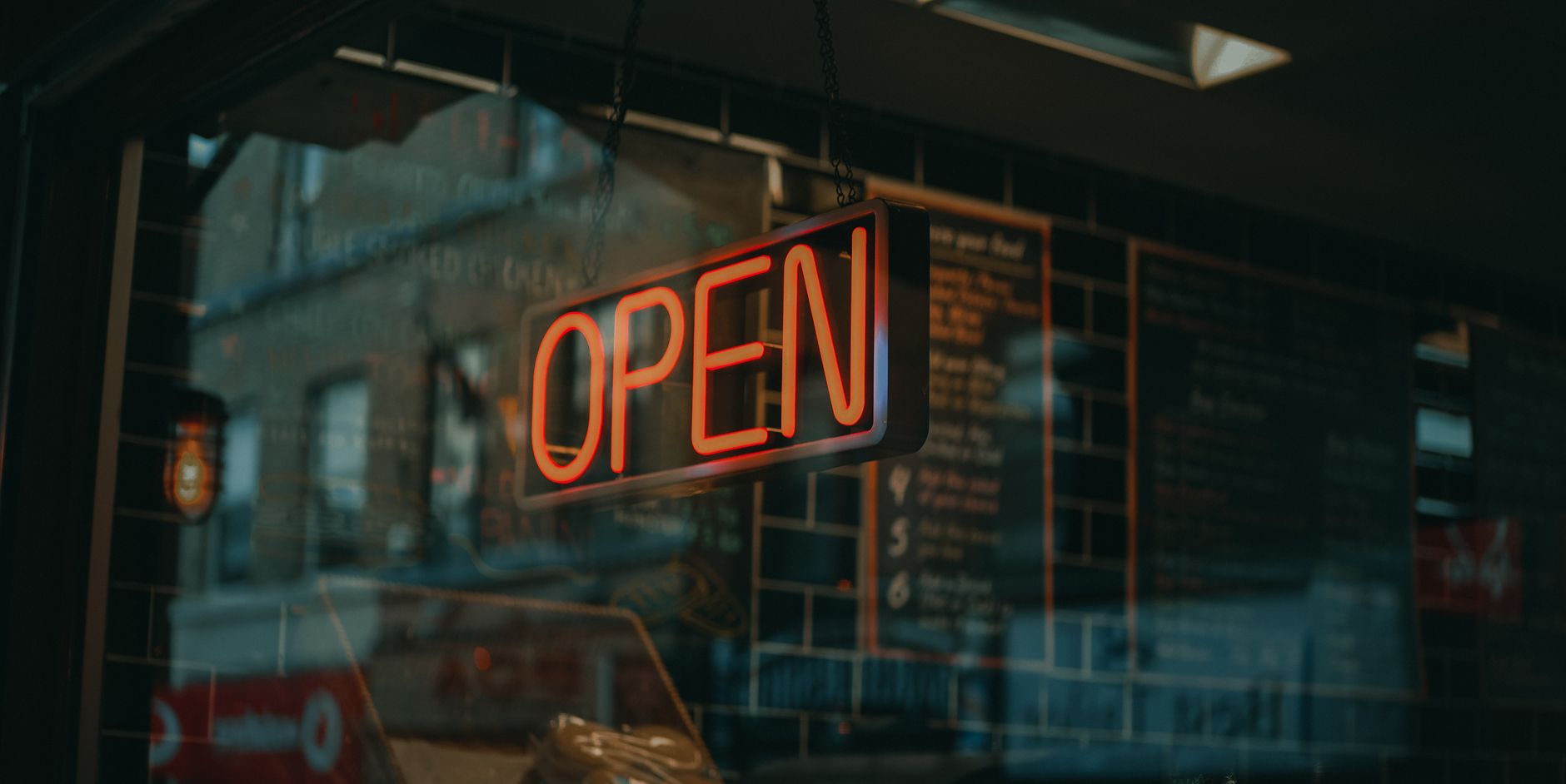 Comment l'ouverture de nouvelles enseignes à Évry-Courcouronnes impacte votre commerce ?