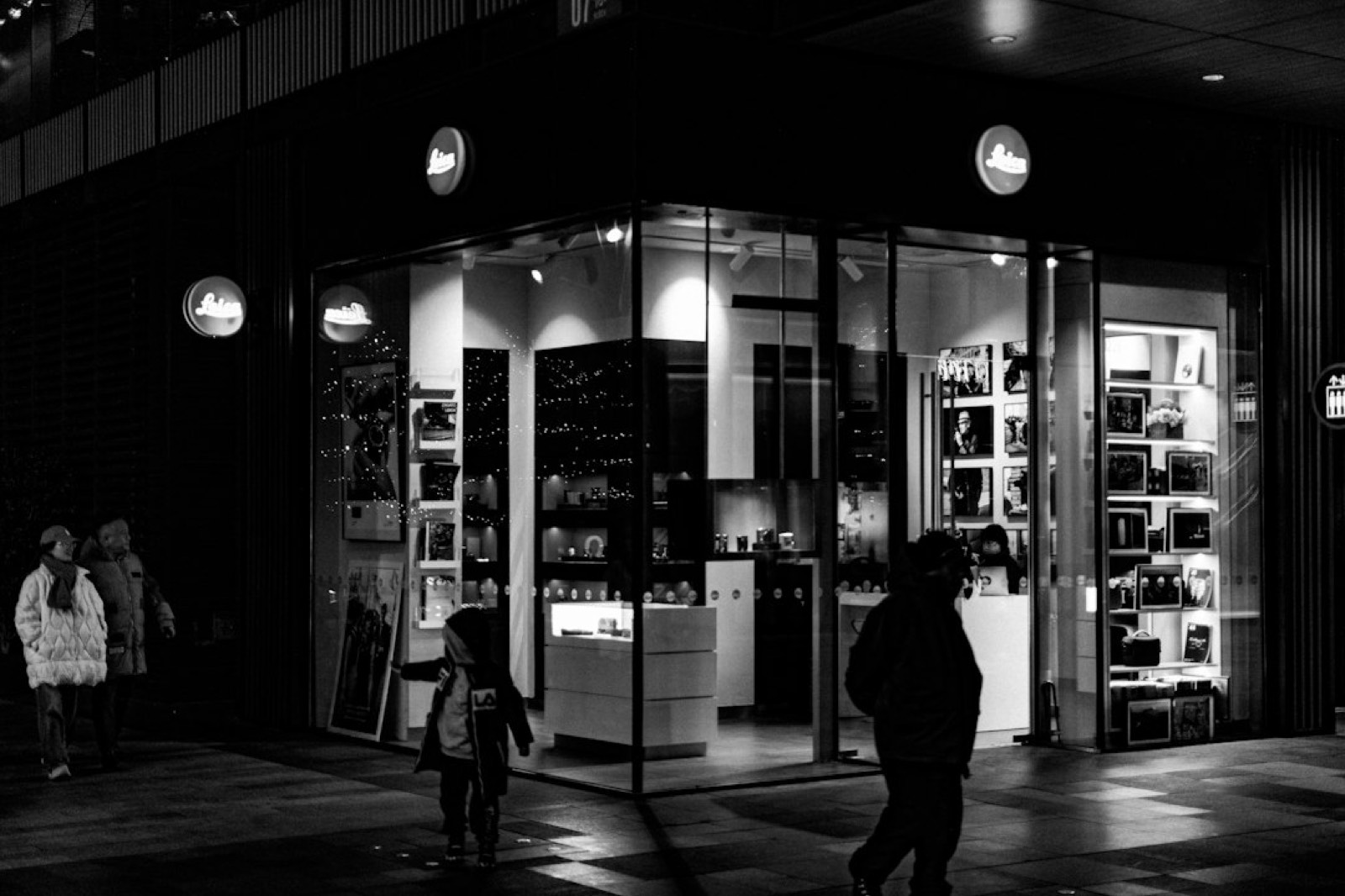 Fiche Google et vitrine : le duo qui fait entrer le client